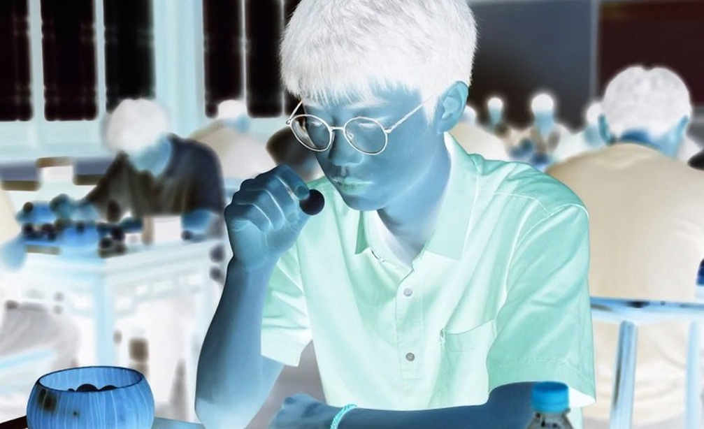 Nước cờ thứ ba: Khi nhà vô địch thế giới nhìn thấy điều kỳ diệu trong cơn lốc cảm xúc