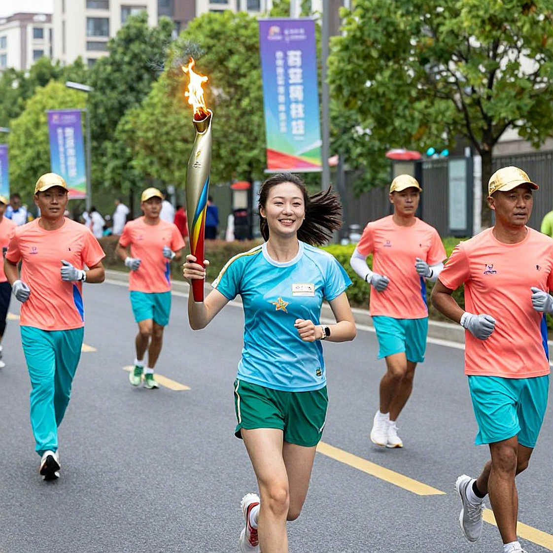 V.League và cuộc đua thể lực: khi nhóm hạng giữa biến mỗi trận thành 90 phút điền kinh