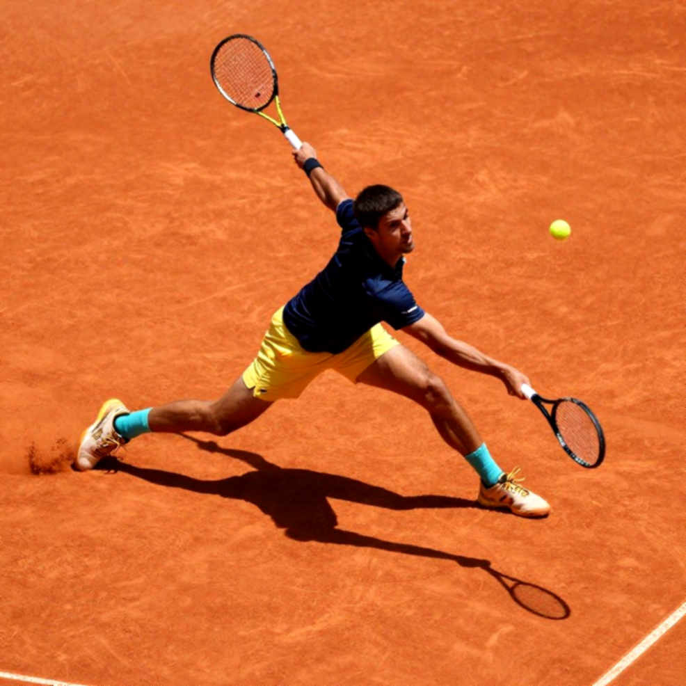 Alcaraz và Sabalenka trao đổi vui vẻ về mái tóc trên sân tập US Open 2026: Bàn tán về chấn thương cổ tay và phong độ trở lại