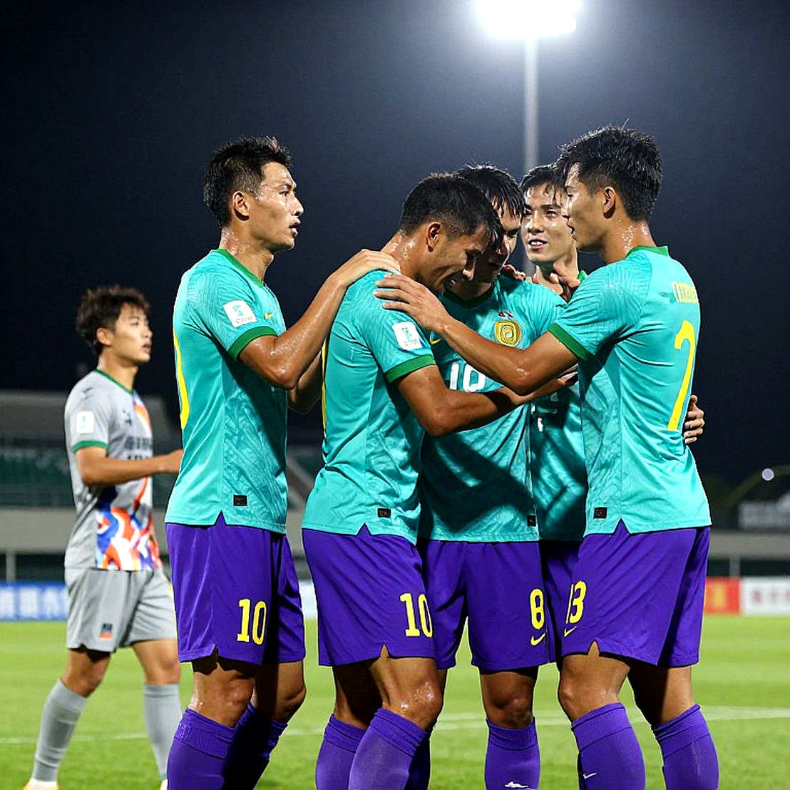 Thị trường chuyển nhượng nội binh V-League 2026: Giá trị thật chỉ hiện ra khi biết lắng nghe