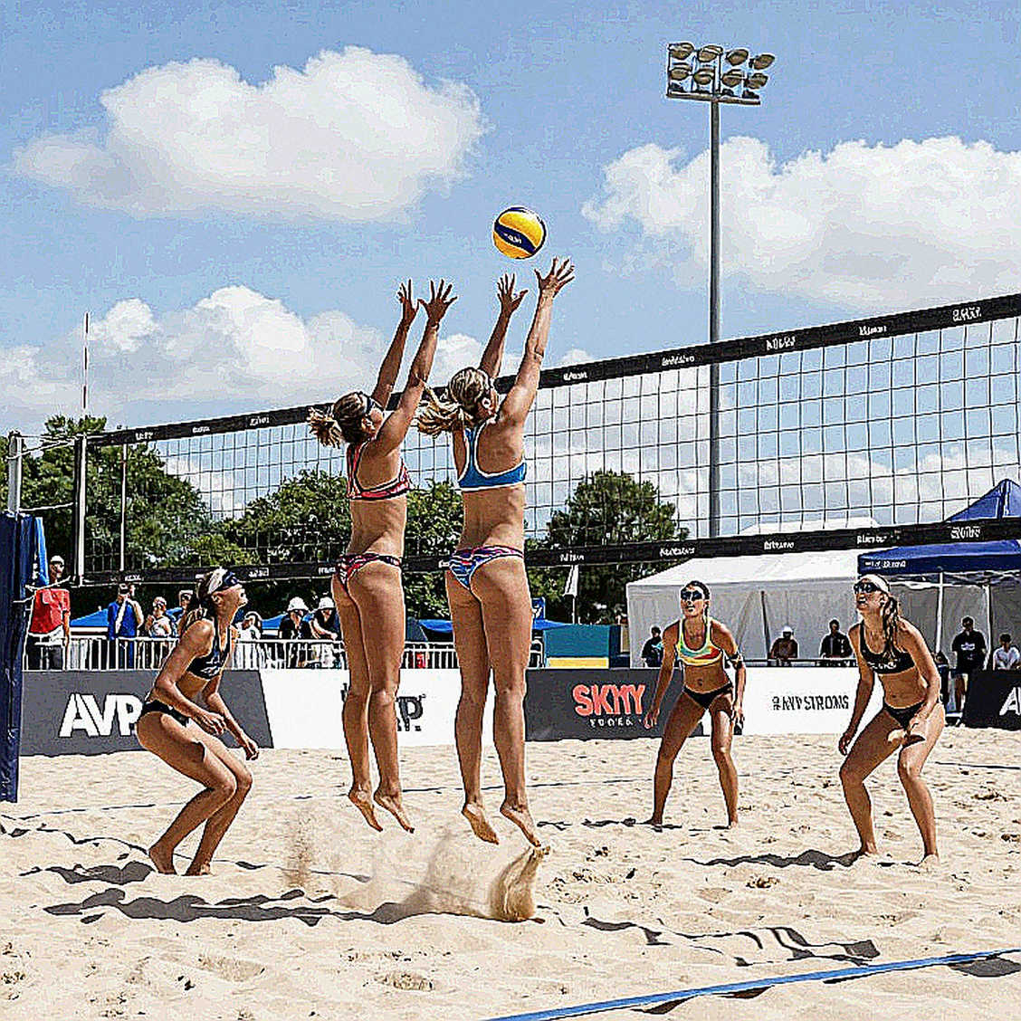 Nebraska hạ Creighton 3-0 trước kỷ lục 15.405 khán giả: khi hàng công đối phương bị bóp về mức âm Nebraska hạ Creighton 3-0 trước kỷ lục 15.405 khán giả: khi hàng công đối phương bị bóp về mức âm