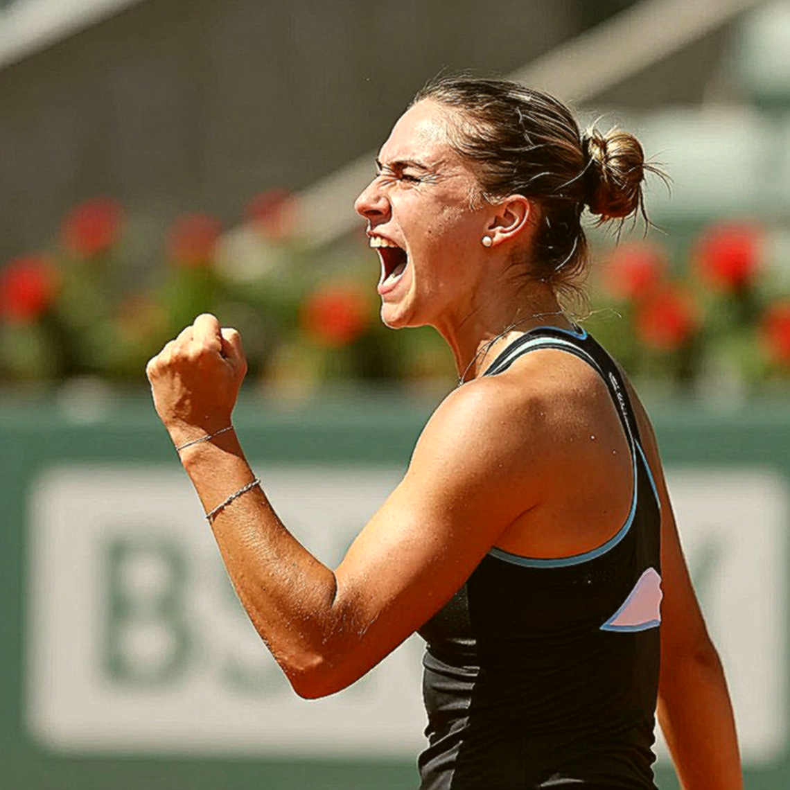 Bản tin thuế vụ Pakistan bị dán nhãn “tennis”: một ca kiểm định dữ liệu giữa kỳ chuyển nhượng