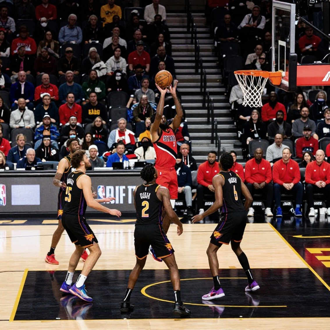 Cole Swider giữa hai giải đấu: 5,5 điểm ở EuroLeague, 7,6 điểm ở Thổ Nhĩ Kỳ và bài toán định giá một tiền đạo ném xa Cole Swider giữa hai giải đấu: 5,5 điểm ở EuroLeague, 7,6 điểm ở Thổ Nhĩ Kỳ và bài toán định giá một tiền đạo ném xa