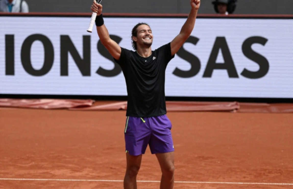 Carlos Alcaraz Vượt Qua Safiullin Tại US Open 2026: 28 Winner Và Câu Hỏi Từ Chiếc Compression Sleeve Carlos Alcaraz Vượt Qua Safiullin Tại US Open 2026: 28 Winner Và Câu Hỏi Từ Chiếc Compression Sleeve