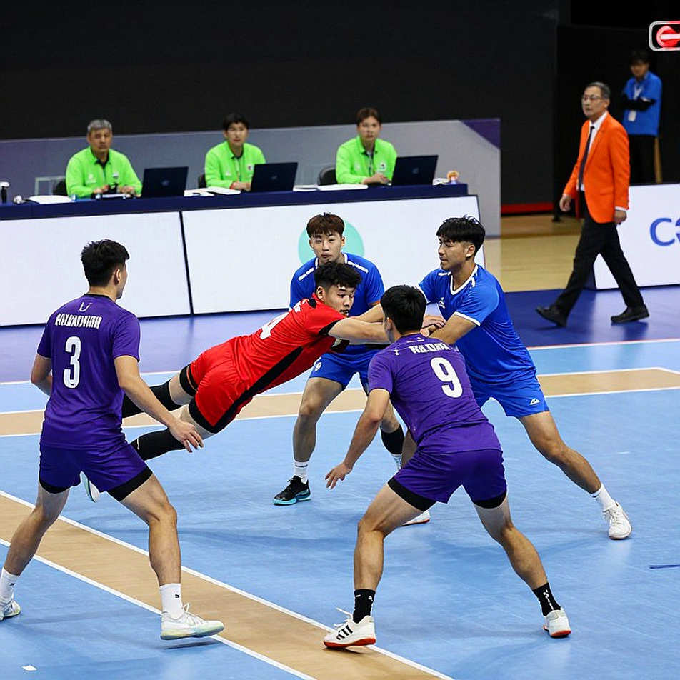 Vết Nứt Trước Tiếng Sập: Faker, Oner Và Ba Dòng Số Mà T1 Không Muốn Nghe Vết Nứt Trước Tiếng Sập: Faker, Oner Và Ba Dòng Số Mà T1 Không Muốn Nghe