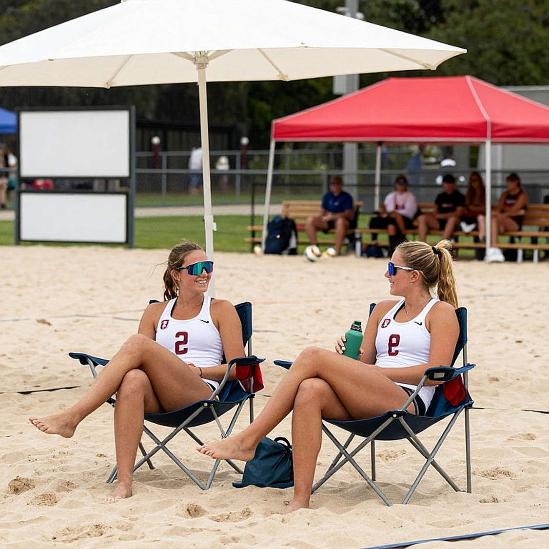 Nebraska quét Creighton 3-0 và cột mốc 15.405 khán giả: khi bóng chuyền nữ đại học Mỹ tự nâng trần của chính mình Nebraska quét Creighton 3-0 và cột mốc 15.405 khán giả: khi bóng chuyền nữ đại học Mỹ tự nâng trần của chính mình