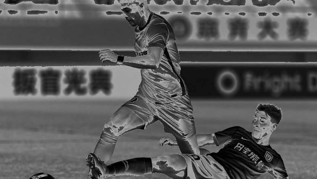 Ronaldo rời trại tuyển Bồ Đào Nha: 1,1 triệu người theo dõi biến mất và điều con số không nói