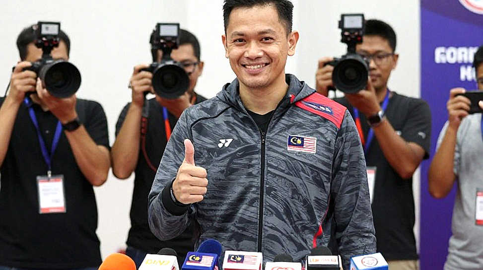 Alwi Farhan đánh tập cùng Kento Momota trước Asian Games 2026: tín hiệu chuẩn bị và khoảng trống dữ liệu