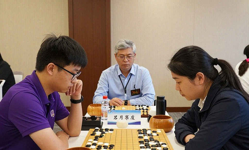Năm chữ số 1 ở bàn số ba: Savitha Shri và trật tự đảo chiều của tuyển nữ Ấn Độ Năm chữ số 1 ở bàn số ba: Savitha Shri và trật tự đảo chiều của tuyển nữ Ấn Độ