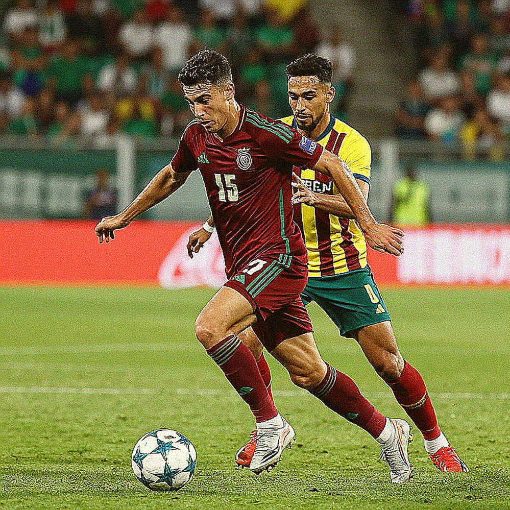 Carranza's Open-Goal Miss: Twelve Minutes That Exposed a Striker's Fate Carranza's Open-Goal Miss: Twelve Minutes That Exposed a Striker's Fate