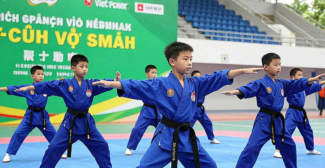 Vết sẹo trên bàn cân: Khi cơ thể một võ sĩ gục ngã trước chính giới hạn 77kg Vết sẹo trên bàn cân: Khi cơ thể một võ sĩ gục ngã trước chính giới hạn 77kg