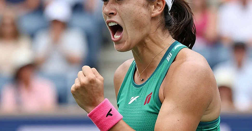 When a WWE Fan Becomes World No. 6: Linda Noskova and Charlotte Flair at the US Open When a WWE Fan Becomes World No. 6: Linda Noskova and Charlotte Flair at the US Open