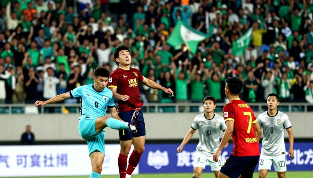 Werder Bremen và Youri Regeer: Bản hợp đồng của sự kiên nhẫn sau 18 tháng sóng gió ở Ajax